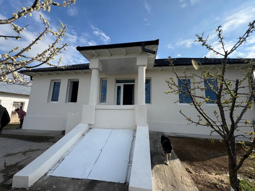 galerie fotovideo casa din topalu distrusa de incendiu reconstruita si utilata complet cu sprijinul presedintelui cj florin mitroi 69d76aab2b98a