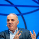 garry kasparov atac la donald trump cea mai mare greseala a lui este separarea iranului de ucraina costul politic al confuziei 69e9bd9655314