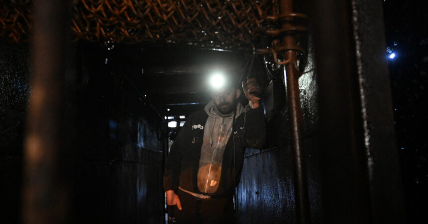 guvernul pregateste alocarea a 350 milioane lei pentru inchiderea minelor din valea jiului suma acopera doar jumatate din necesar 69da5187bf298