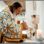 ips teodosie pastorala la praznicul invierii domnului este o noapte in care lumina nu vine de la astri ci din adancul mormantului care a devenit izvor de viata 69da64f2a6a49