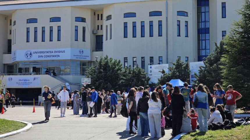 la constanta incepe targul de oferte educationale educampus pentru viitorii liceeni si studenti vezi aici programul 69e1e0f8761d4