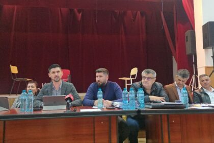 live foto video consiliul local cernavoda intrunit in sedinta ordinara reorganizarea aparatului primarului si serviciilor publice locale pe ordinea de zi 69f366ef5b2a0