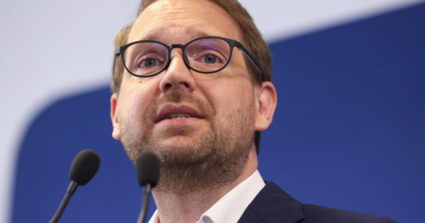 mesajul lui dominic fritz inainte de consultarile de la cotroceni ii vom spune presedintelui ca mergem inainte 69e849d7dd119