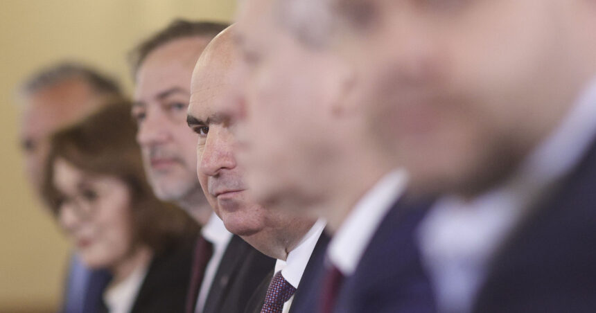 motreanu dupa prima sedinta de guvern fara ministrii psd executivul are puteri depline 69ea0e51b7603