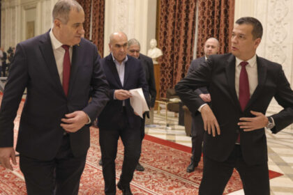 presa internationala relateaza despre criza politica din romania psd se aliaza cu extrema dreapta punand in pericol finantarea tarii 69ef8930a9193