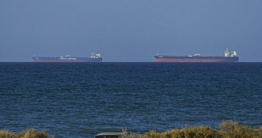 prima nava de croaziera traverseaza stramtoarea ormuz dupa izbucnirea razboiului cu iranul 69e28eed8383c