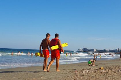 primaria navodari cauta salvamari cu 735 000 de euro pentru plajele din mamaia nord si navodari vor fi 22 de caiace si doua posturi de prim ajutor 69d92f95770eb