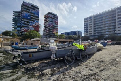 procesul pentru o plaja de 8 milioane de euro intabulata de primaria constanta se reia la tribunal expertii au de stabilit cat din teren e plaja si cat faleza spun judecatorii 69def7c9520c5