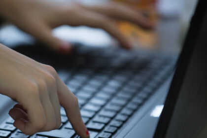 reactia ministerului apararii dupa dezvaluirile ca zeci de conturi de e mail ale fortelor aeriene au fost sparte de hackeri rusi 69df745a59c11