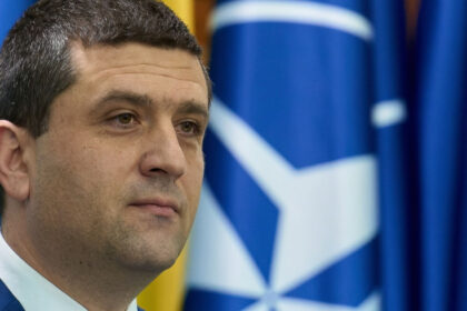 reactia ministrului miruta dupa ce trump a spus ca ar vrea sa scoata sua din nato 69ce65f28aab4