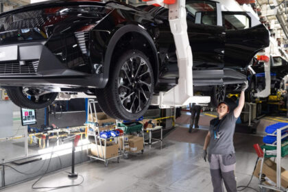 renault va concedia pana la 20 din angajatii sai in domeniul ingineriei in urmatorii 2 ani 69deac08dc507