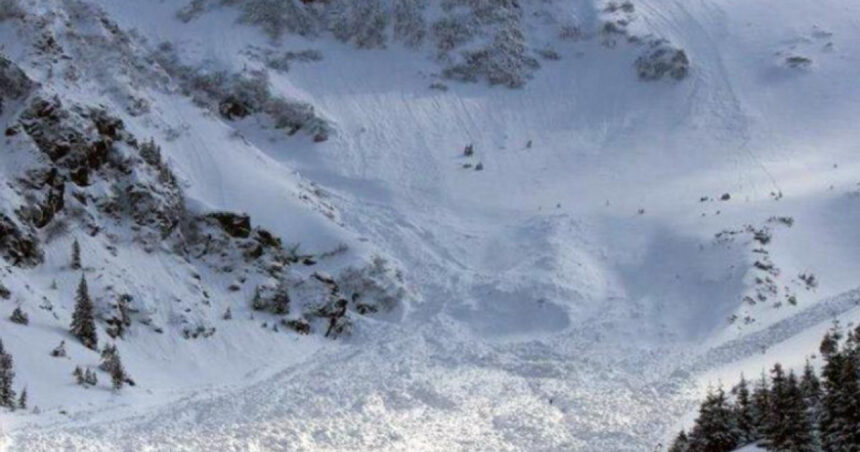 risc insemnat de avalanse cotat cu 3 din 5 in mai multe zone montane 69d15d540ce8b