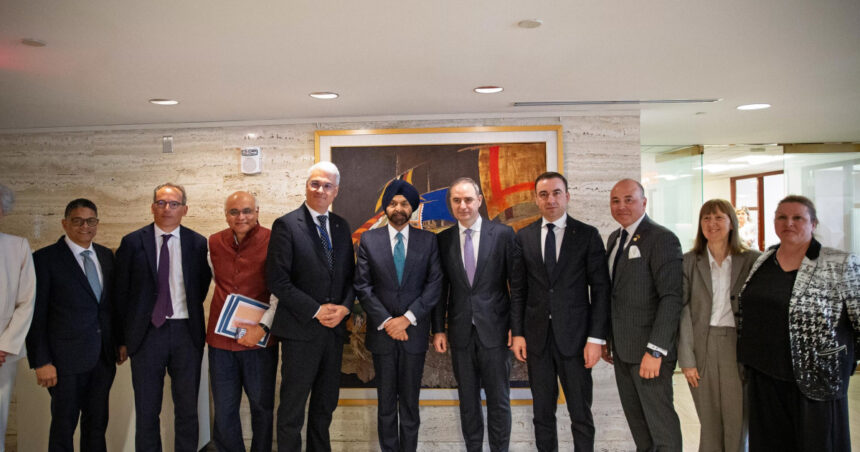 romania cauta investitii strategice la washington energia nucleara si infrastructura pe agenda bancii mondiale 69df6d8a6622c