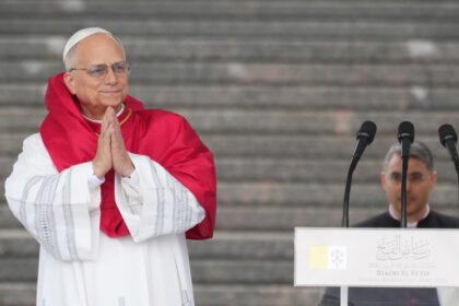 schimbul de replici dintre donald trump si papa leon continua ce mesaj transmite suveranul pontif 69dfe166c4b4b