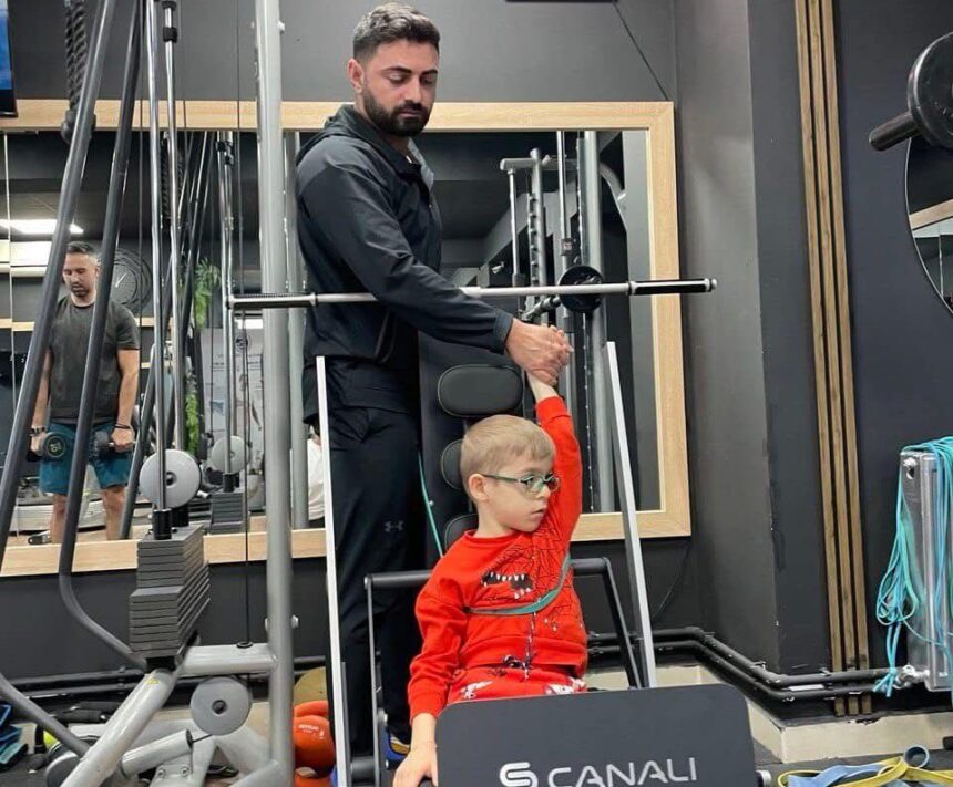 sedinte de miscare si recuperare oferite gratuit de antrenorul robert cercel pentru copiii cu dizabilitati 69e4b4fa5a892