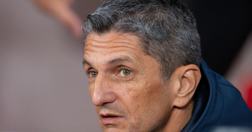 sfatul lui razvan lucescu la plecarea din tara dupa ce si a ingropat tatal stati de vorba cat mai mult cu parintii vostri 69dbf05d8d7e7