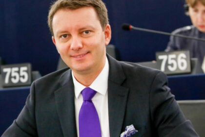 siegfried muresan sustine ca psd a reamintit ue ca e un partid care a atacat valorile europene parteneriatul cu aur alarmant 69efad646d727