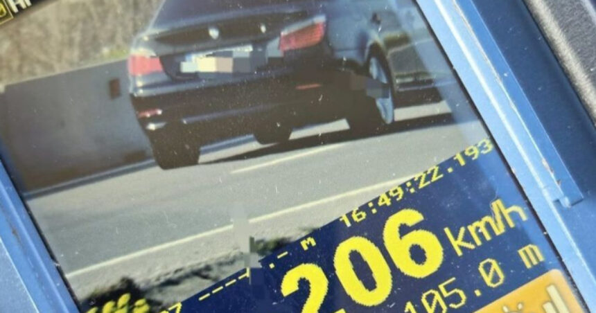 sofer prins cand circula cu 206 km h pe un drum national politia unii au impresia ca soselele sunt piste de decolare 69e25db088d47