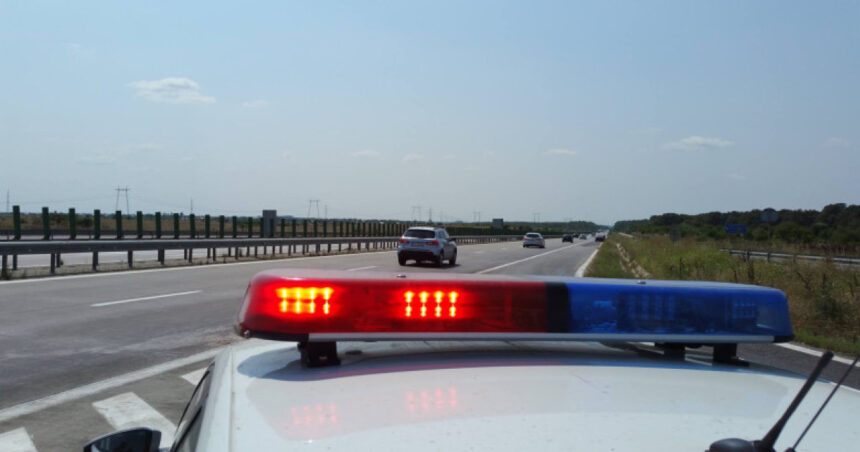 sofer prins circuland cu 224 de km h pe a1 ce amenda a primit tanarul de la volan si cat timp a ramas fara permis 69dfb031f3ced