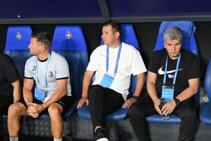 solutie din interior la farul ianis zicu pleaca dar nu vine ioan ovidiu sabau 69dd48a8c4ca9