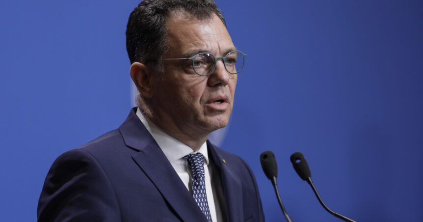 stefan radu oprea a demisionat din functia de secretar general al guvernului cine ii ia locul 69ef19994e090