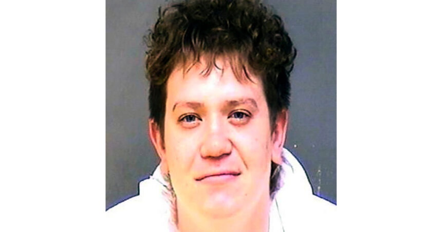 un clip din 2024 cu dayton webber tragand cu pistolul reaparut dupa ce sportivul cvadruplu amputat a fost acuzat de crima 69cfa5e62f5a5