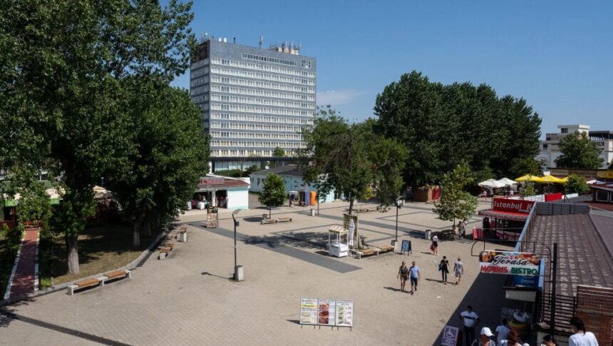 un nou proiect imobiliar in zona perla ce se construieste pe locul fostului bazin 69d03f61c7199