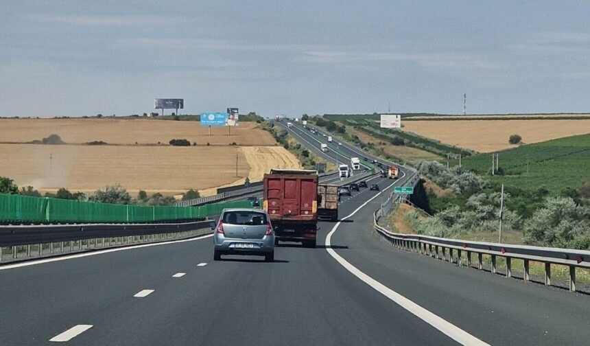 un sofer a fost prins zburand pe autostrada cu 224 km h iata ce amenda a luat si cat timp a ramas fara permis 69eda2563a0d4