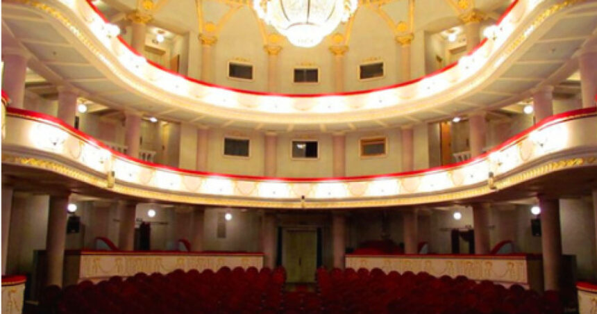 un tavan fals a cazut peste un actor la teatrul national din iasi chiar in timpul spectacolului 69e66ad57e6bd