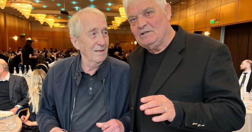 valentin ceausescu prezent la parastasul lui mircea lucescu s a fotografiat cu andone o zi care ne a ingenuncheat pe toti 69d934d5ea90e