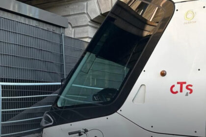 video accident la strasbourg un tramvai a lovit zidul garii dupa ce vatmanul a lesinat trei raniti au fost transportati la spital 69e7878bba09a