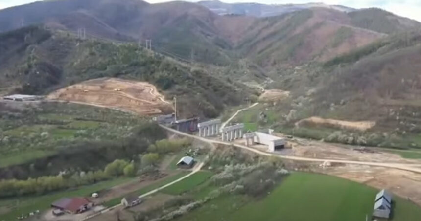 video au inceput sapaturile la un nou tunel pe a1 sibiu pitesti imagini de pe santierul autostrazii care traverseaza carpatii 69d3ba07b9995