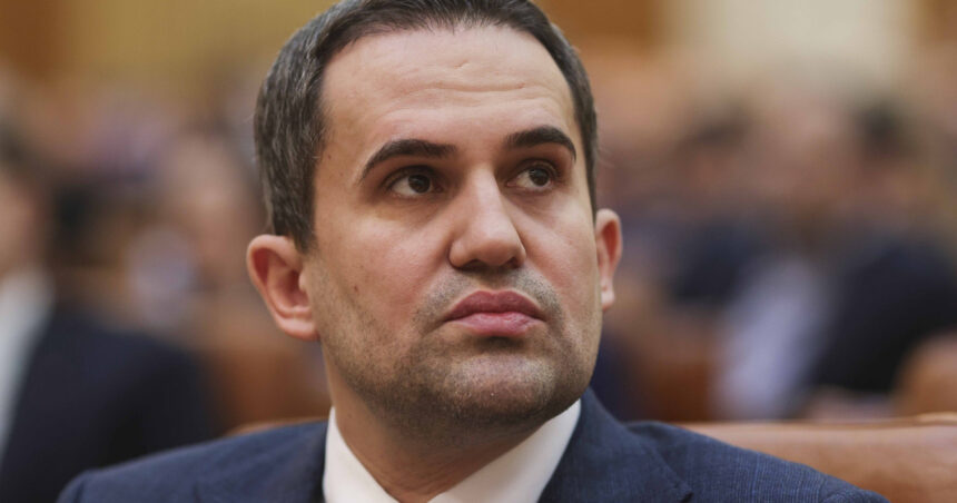 video ciprian serban nu mi se pare potrivit sa vinzi o companie de stat care functioneaza ce spune despre viitorul tarom 69f041287ddea