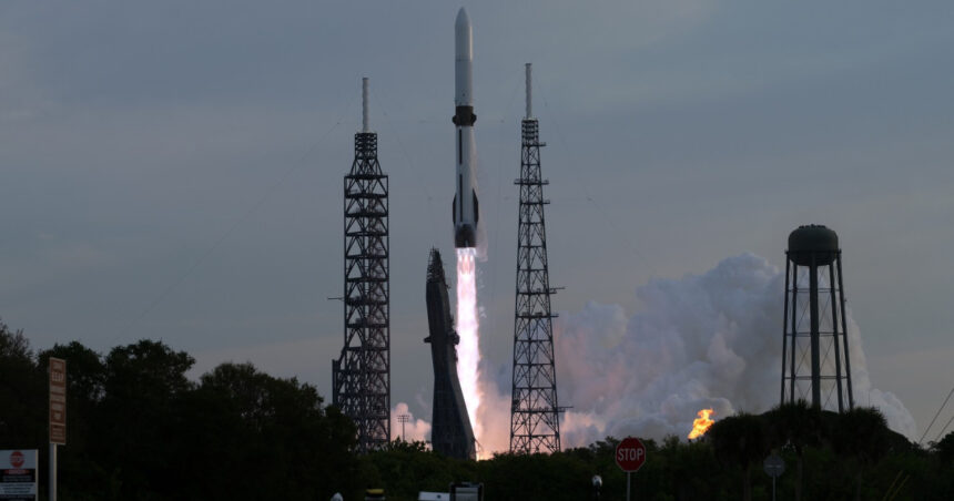 video compania spatiala blue origin lanseaza pentru prima data o racheta echipata cu un motor reutilizabil 69e531ffe752a