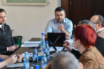 video consiliul general al capitalei a aprobat reorganizarea primariei 122 de posturi vor fi desfiintate 69ce49dbb03db