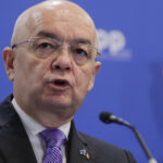 video emil boc mesaj pentru psd si opozitie partidele care vor vota o motiune de cenzura sa puna noul guvern 69e72c22ad3ee