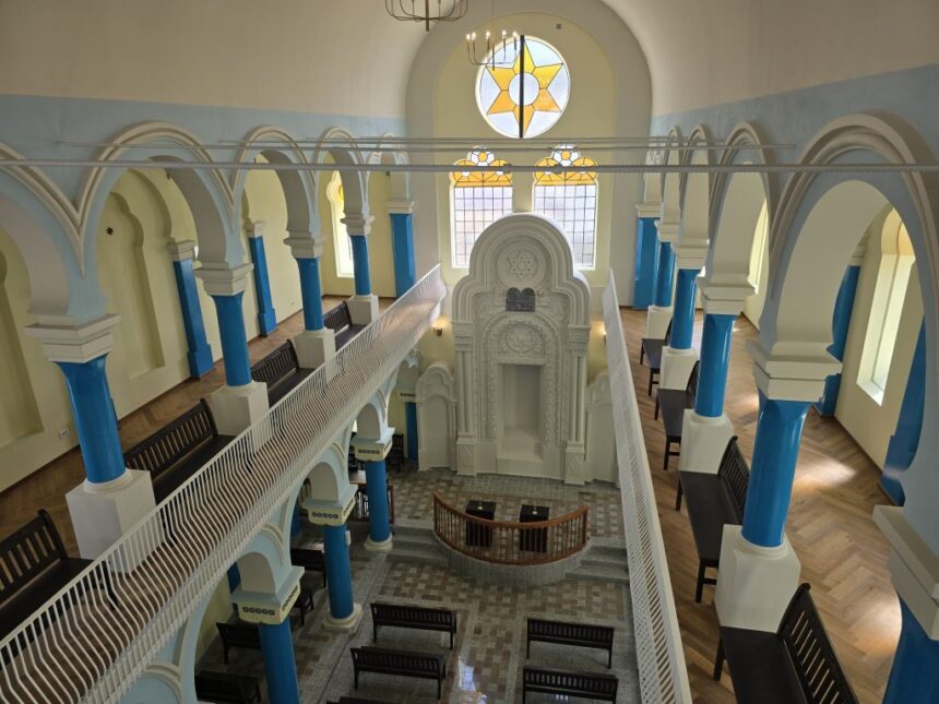 video galerie foto din ruina la lumina sinagoga mare din constanta a fost complet renovata 69f03e19e0712