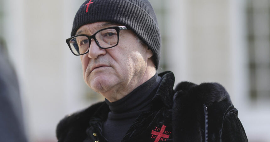 video gigi becali prins cu 109 km h pe soseaua pipera in noaptea de inviere bine ma dar nu va e rusine stati la panda cu binoclul asta 69dba68d6f7f3