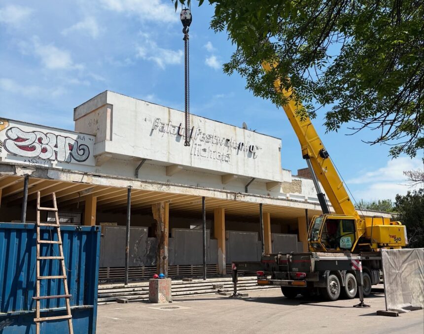 video lucrarile la teatrul de vara mamaia intra in linie dreapta lucrarile au fost suspendate timp de cinci luni 69e7471af22ec