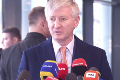 video miliardarul rinat ahmetov despre prietenia cu mircea lucescu m a invatat sa beau vin 69d7d53629cc6