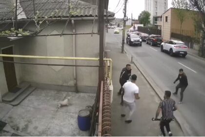 video momentul scandalului de pe strada theodor burada bataie ca n vestul salbatic 69f24397a4470