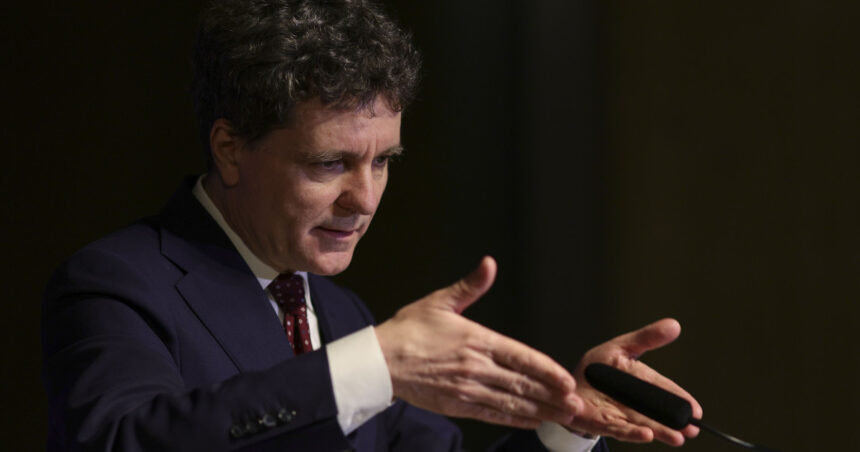 video nicusor dan despre riscul rationalizarii combustibilului romania e intr o pozitie mai buna decat alte tari dar se fac scenarii 69d4d343a1631