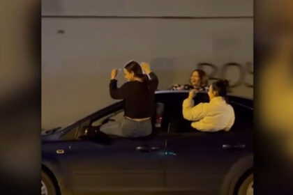 video o soferita de 19 ani a ramas fara permis dupa ce a facut spectacol pe o strada din cluj cum a fost filmata alaturi de prietenele ei 69cf6312dbef1