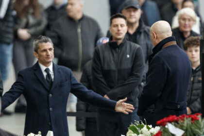 video razvan lucescu cuvant emotionant in biserica inainte de inmormantarea tatalui sau a fost un luptator a invins a pierdut 69d93f615c58b