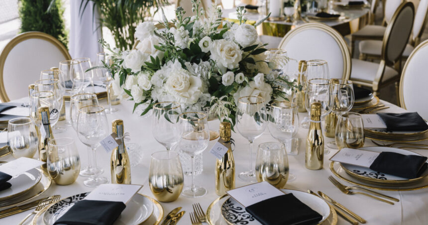 video romanii nu mai merg la nunti cu cat a scazut numarul invitatilor care confirma participarea multi ne anunta ca trimit bani in plic 69e856fb42c58