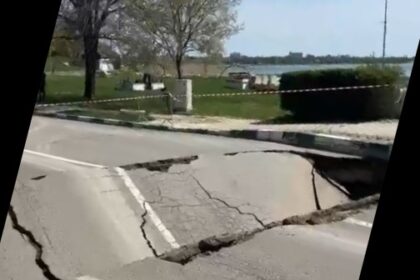 video s a surpat soseaua in techirghiol chiar in centru traficul rutier a fost sistat 69eb4d39c7a6a