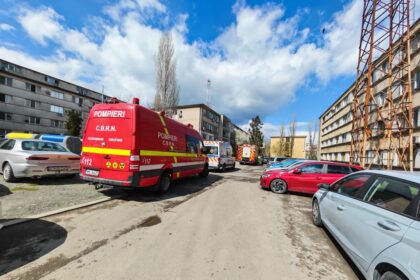 video scurgeri de gaze intr un bloc de garsoniere din zona abator pompierii au intrat pe geam pentru a inlatura pericolul 69d646ca71aca