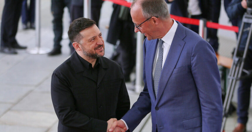 video zelenski ucraina isi poate dubla productia militara daca primeste fonduri germania ii va cumpara sute de rachete patriot 69de579835e68