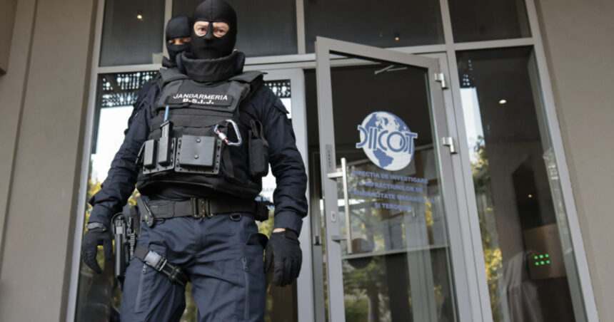 videofoto diicot un turc a introdus in portul constanta peste 200 de kilograme de heroina din iran drogurile declarate oficial drept mirodenii 69f38835890ae