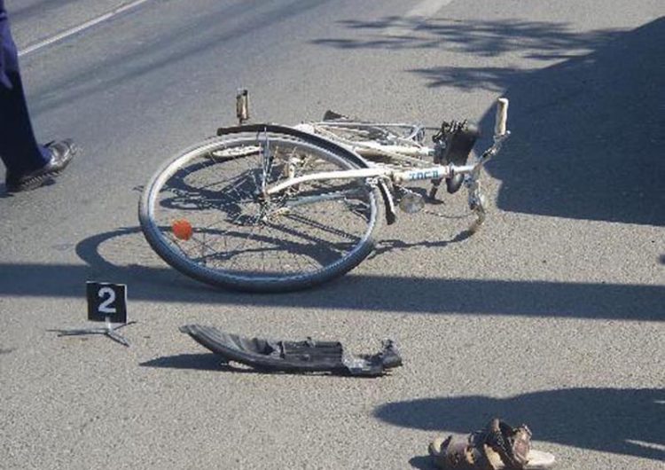 accident in mereni un copil a cazut de pe bicicleta vezi aici ce spun politistii 6a06f8c4a8173